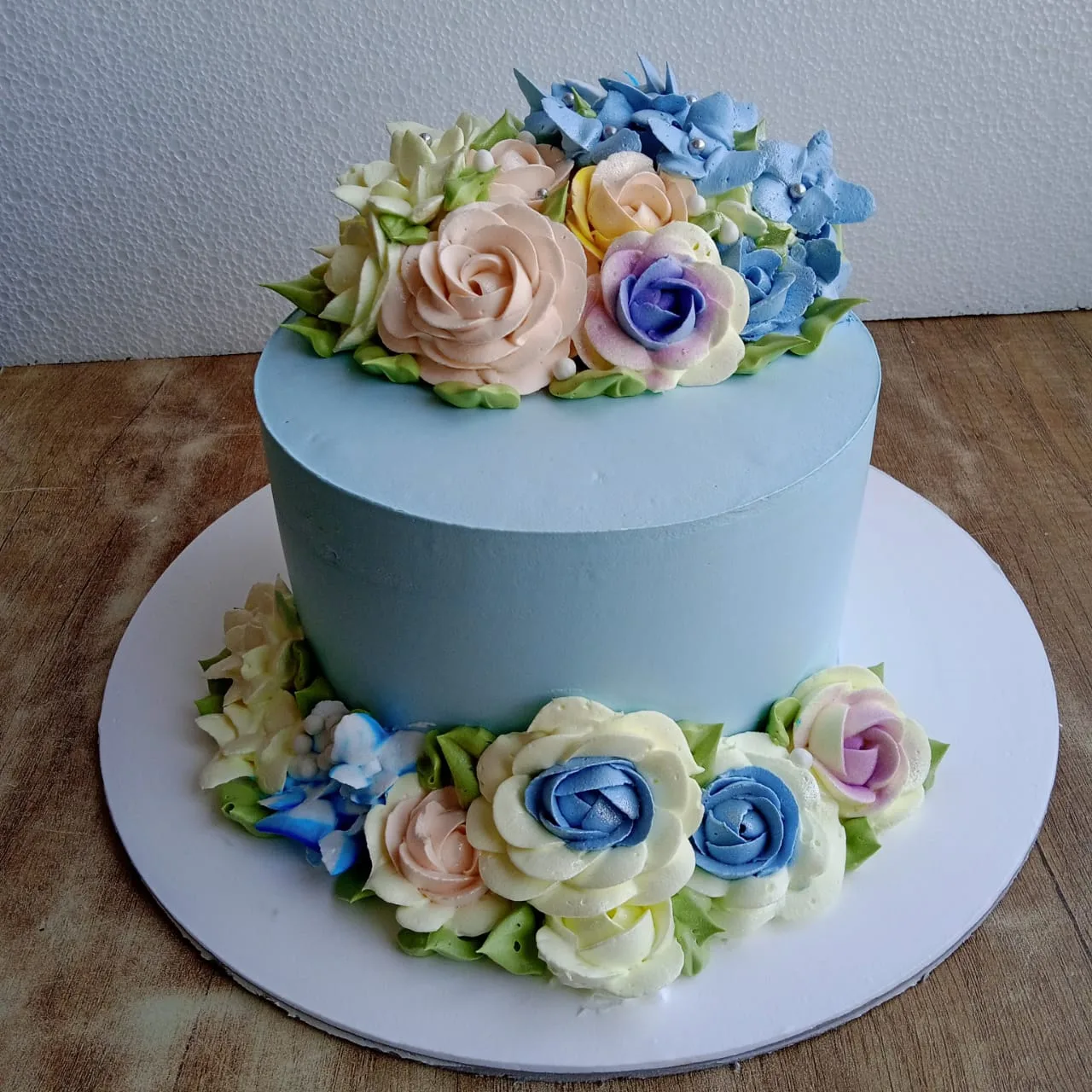 blue buttercream floral