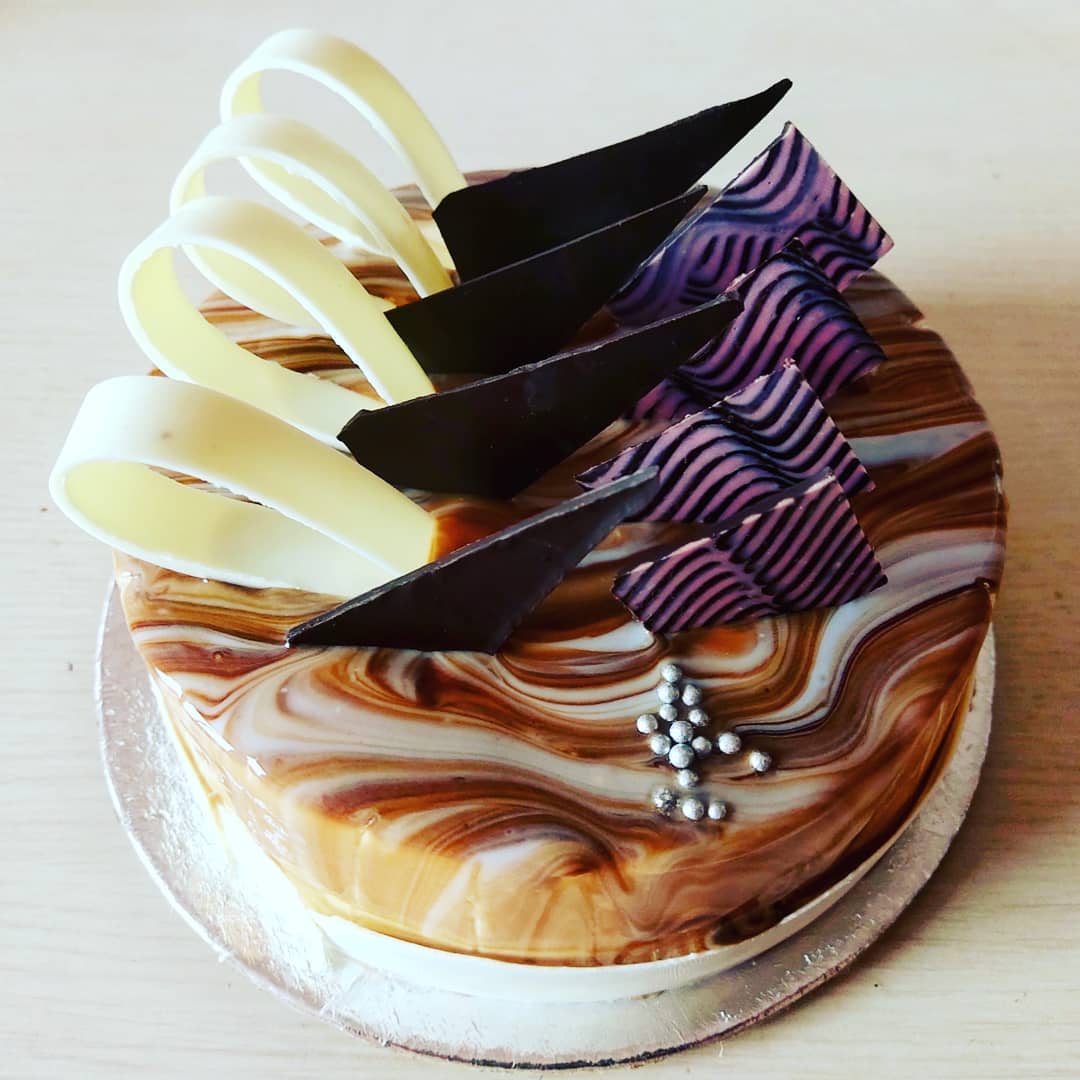 chocolate white swirl modern